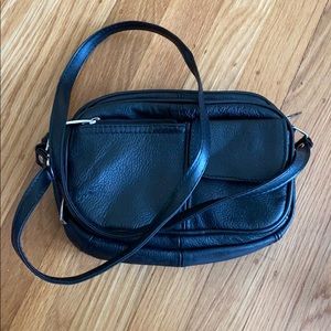 Crossbody bag with lots of pockets